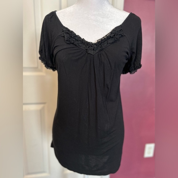 Dots Women Short Sleeve Top With Ruffles, V Neck Size Small - Picture 1 of 6